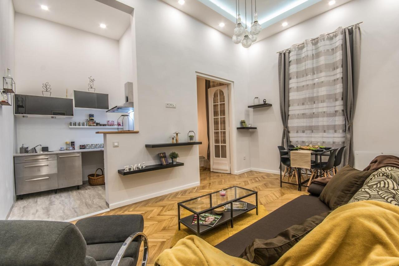 Semmihome Budapest Semmelweis Street מראה חיצוני תמונה