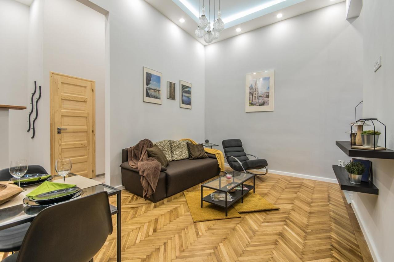 Semmihome Budapest Semmelweis Street מראה חיצוני תמונה